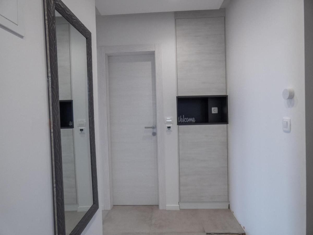 Apartmani Le-Lu Kaštela Eksteriør billede